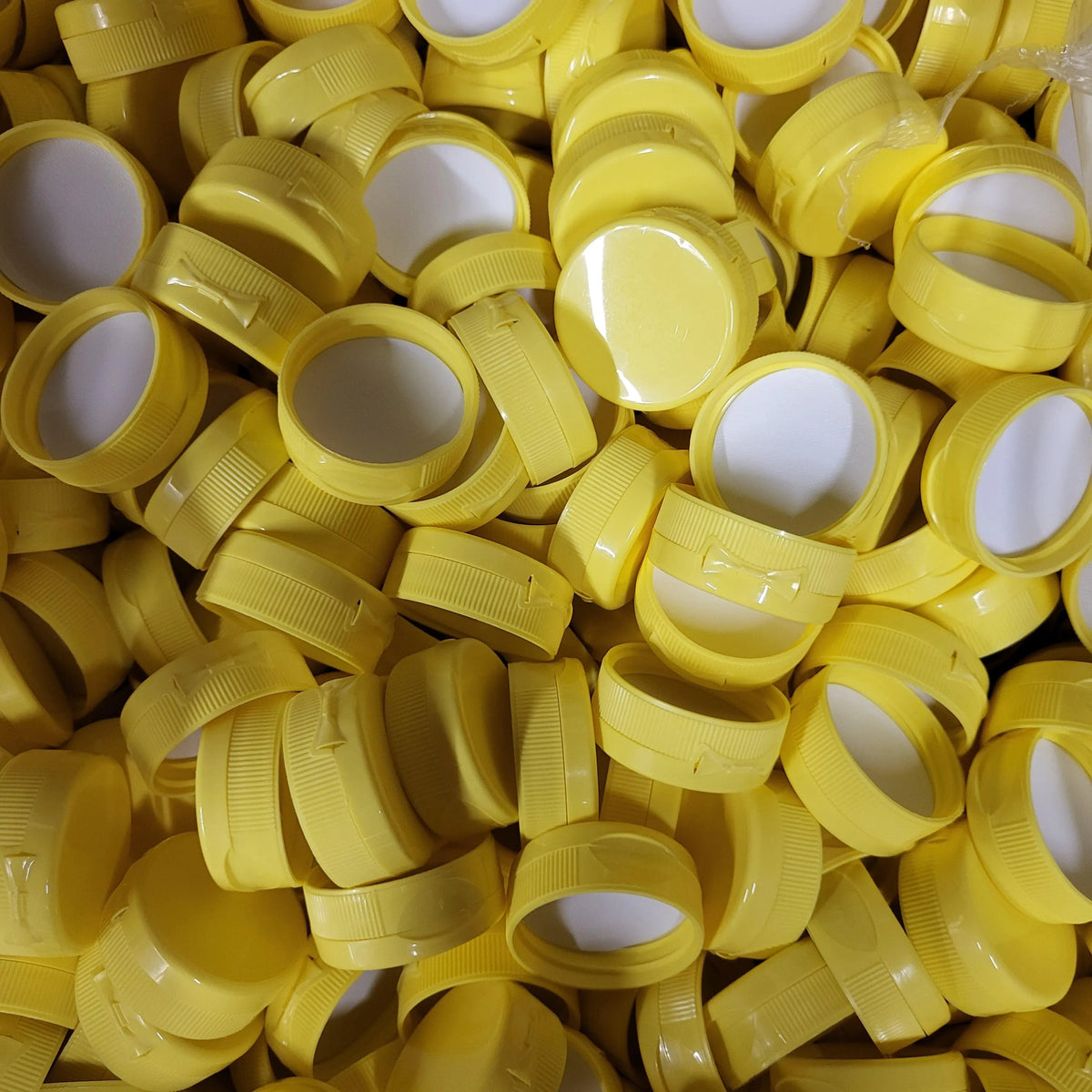 38mm Flip Top Plastic Lid, image 7 of 18
