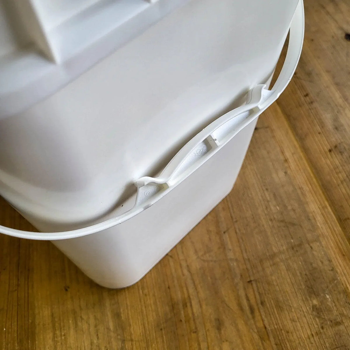 4 Gallon Square Bucket and Lid, image 3 of 9