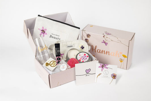 Bridal shower gift box