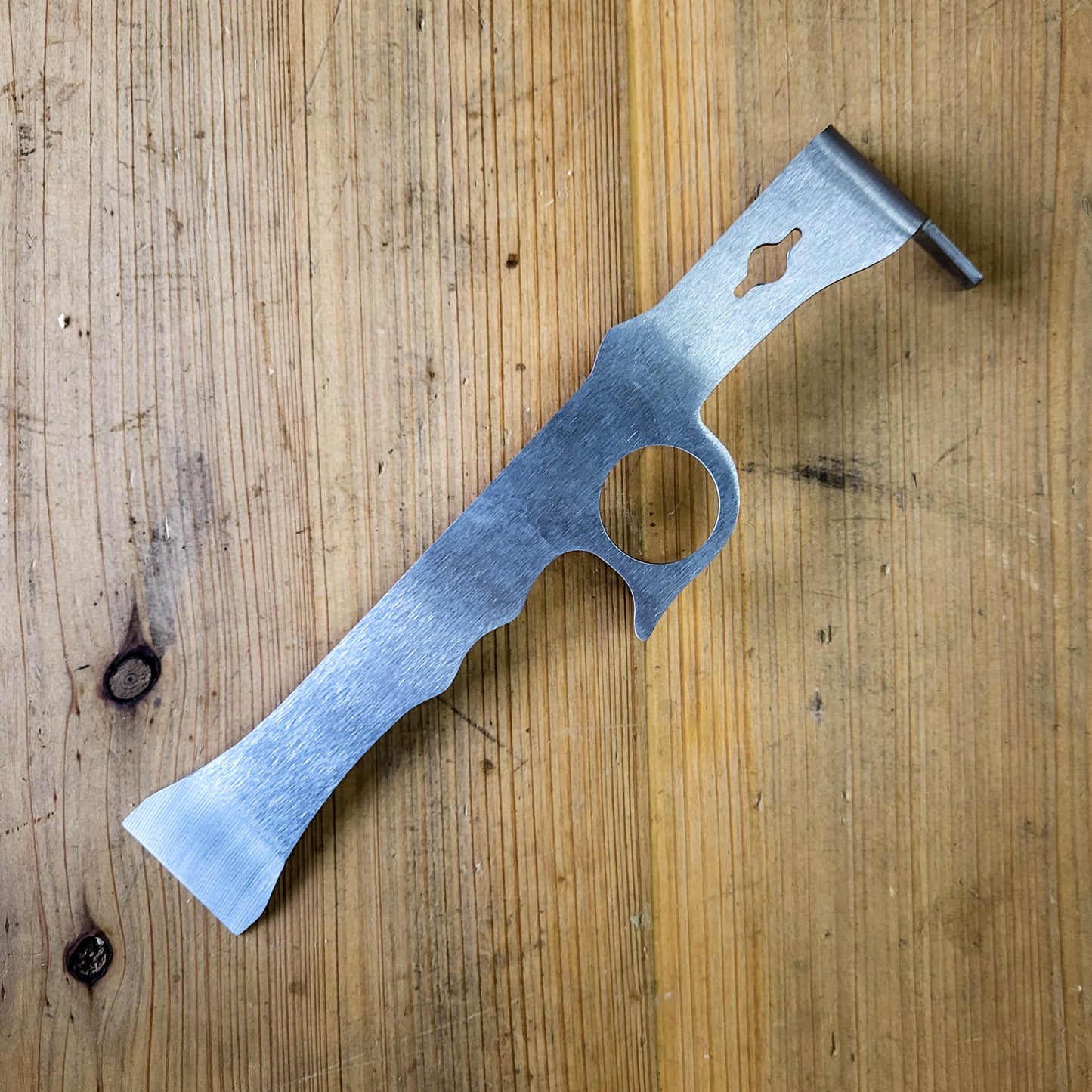 Finger Grip Hive Tool