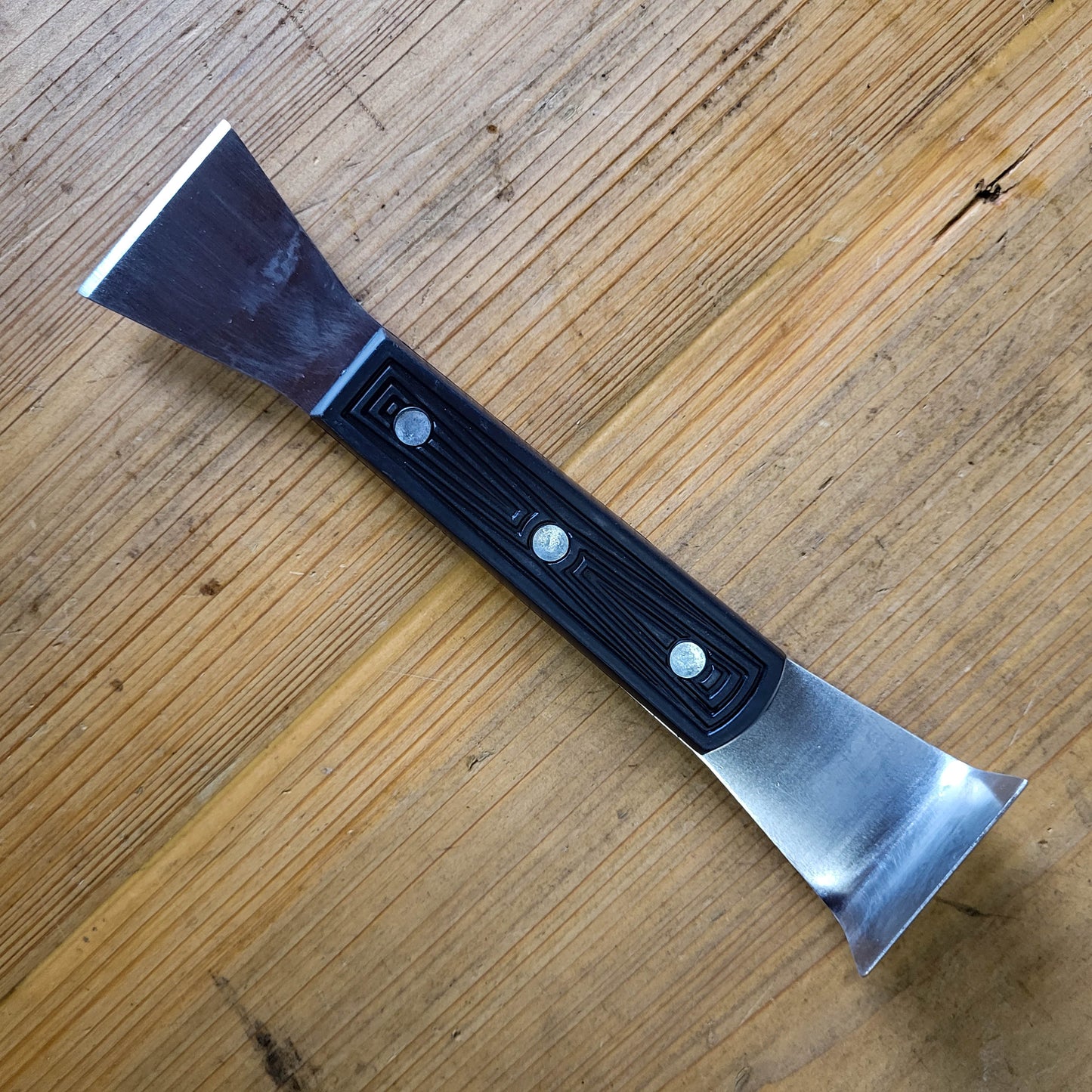 Hive Tool with Plastic Grip