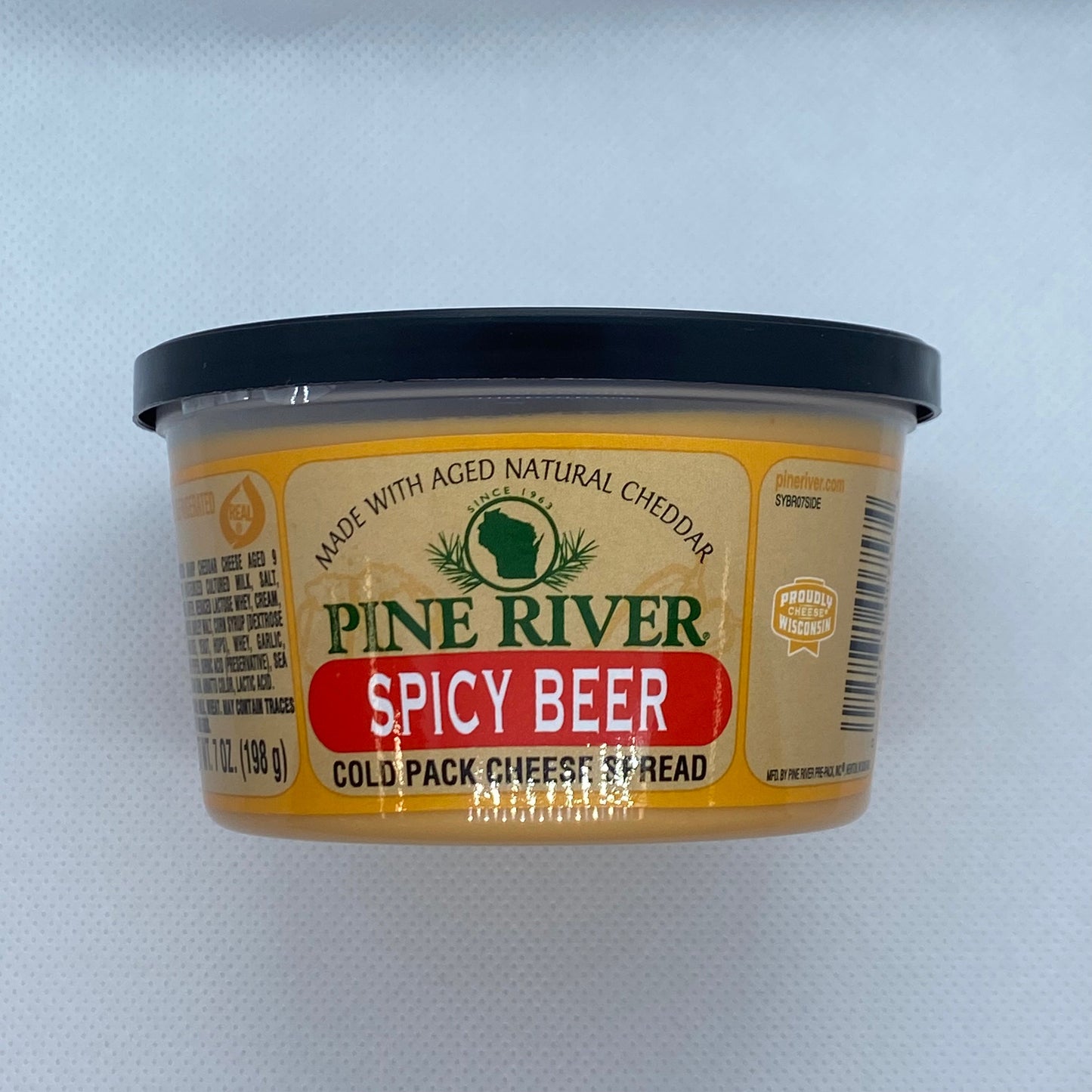 Pine River Spicy Beer Cheddar Spread, 7 oz